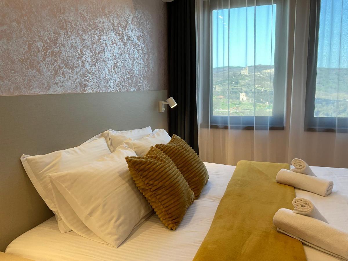 Guest Rooms Tsarevets 벨리코 터르노보 외부 사진